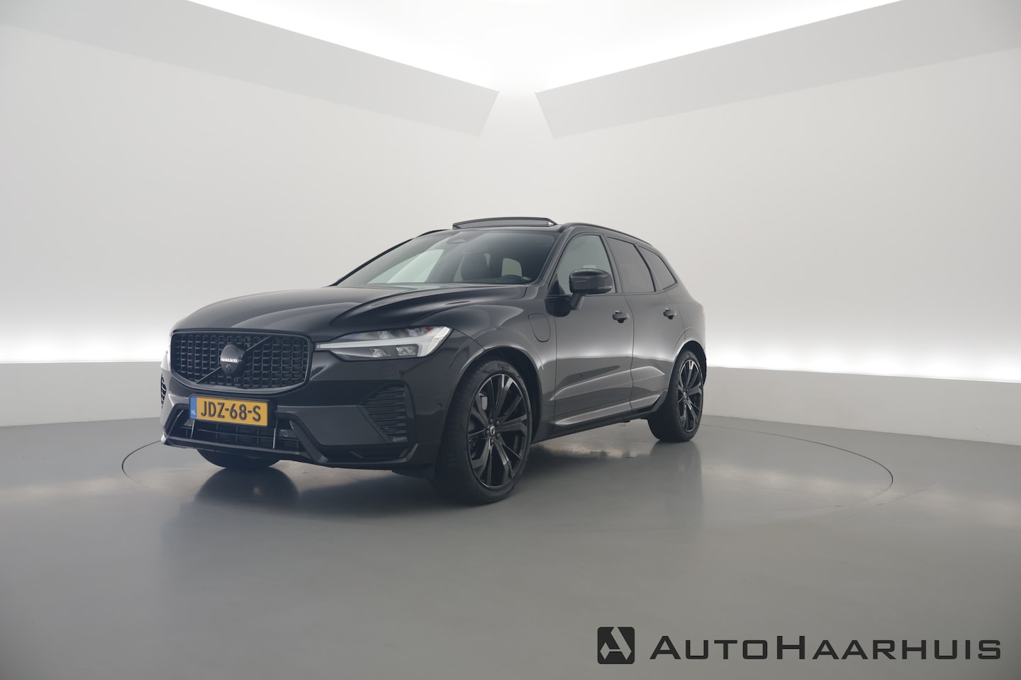 Volvo XC60 - T8 Recharge Plus Black Edition | Luchtvering | Bowers & Wilkins | Pano | Memory | 360cam | - AutoWereld.nl