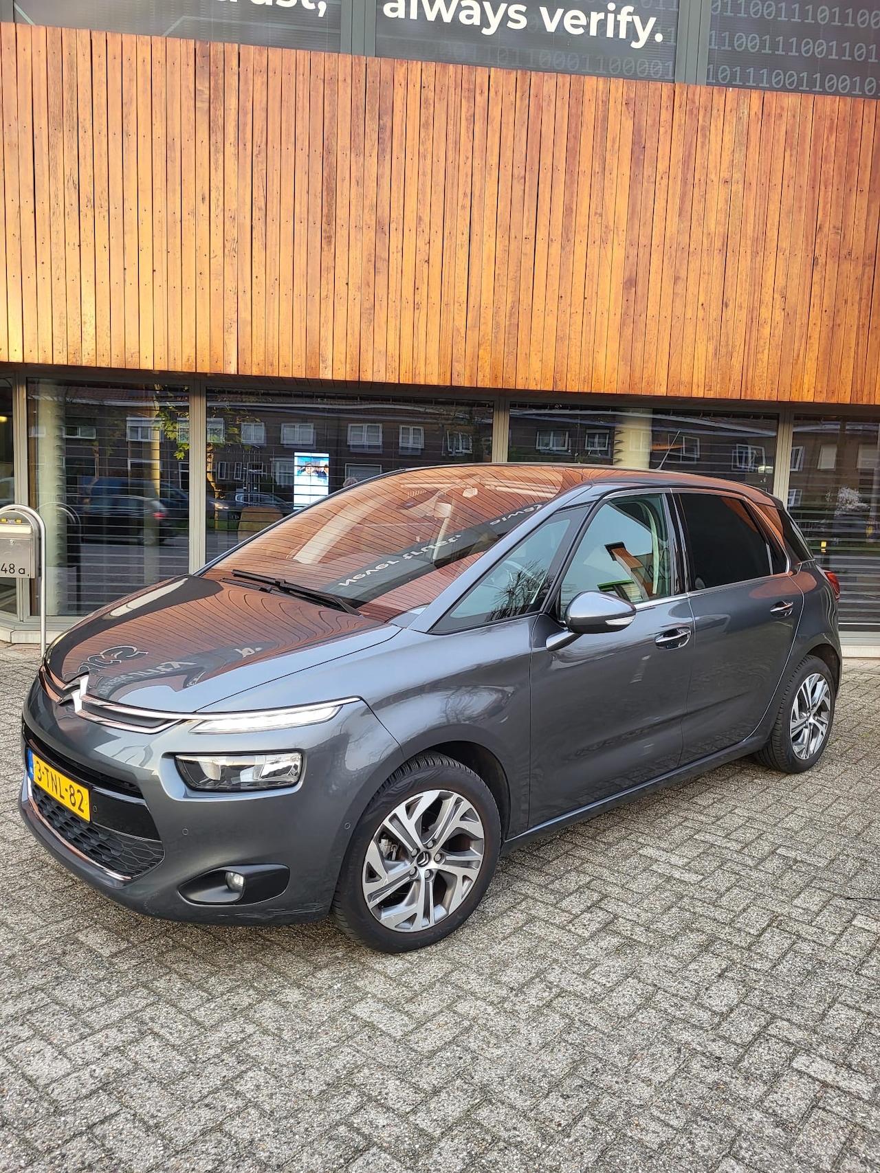 Citroën C4 Picasso - 1.6 VTi Business - AutoWereld.nl