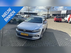 Volkswagen Polo - 1.0 TSI Highline Business R | Automaat | Parkeersensoren