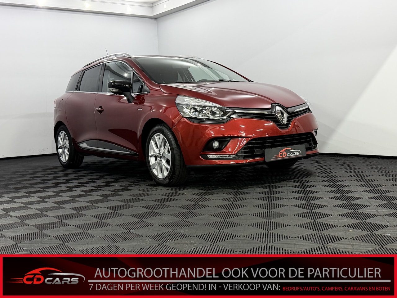 Renault Clio Estate - 0.9 TCe Limited Airco, Navi, Parkeersensoren, Keyless start, Cruise control, A start stop, - AutoWereld.nl