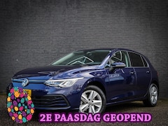 Volkswagen Golf - 1.5 eTSI Life Business van 26.950 v. 23.950,