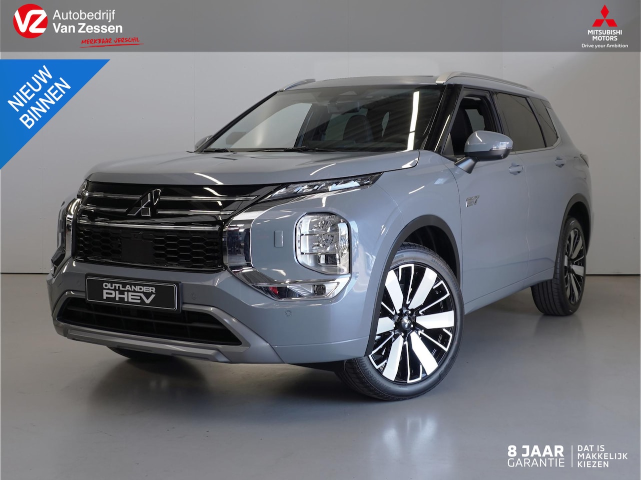 Mitsubishi Outlander - 2.4 PHEV First Edition | Head up | 20 inch | Direct leverbaar | 8 jaar garantie | Rijklaar - AutoWereld.nl