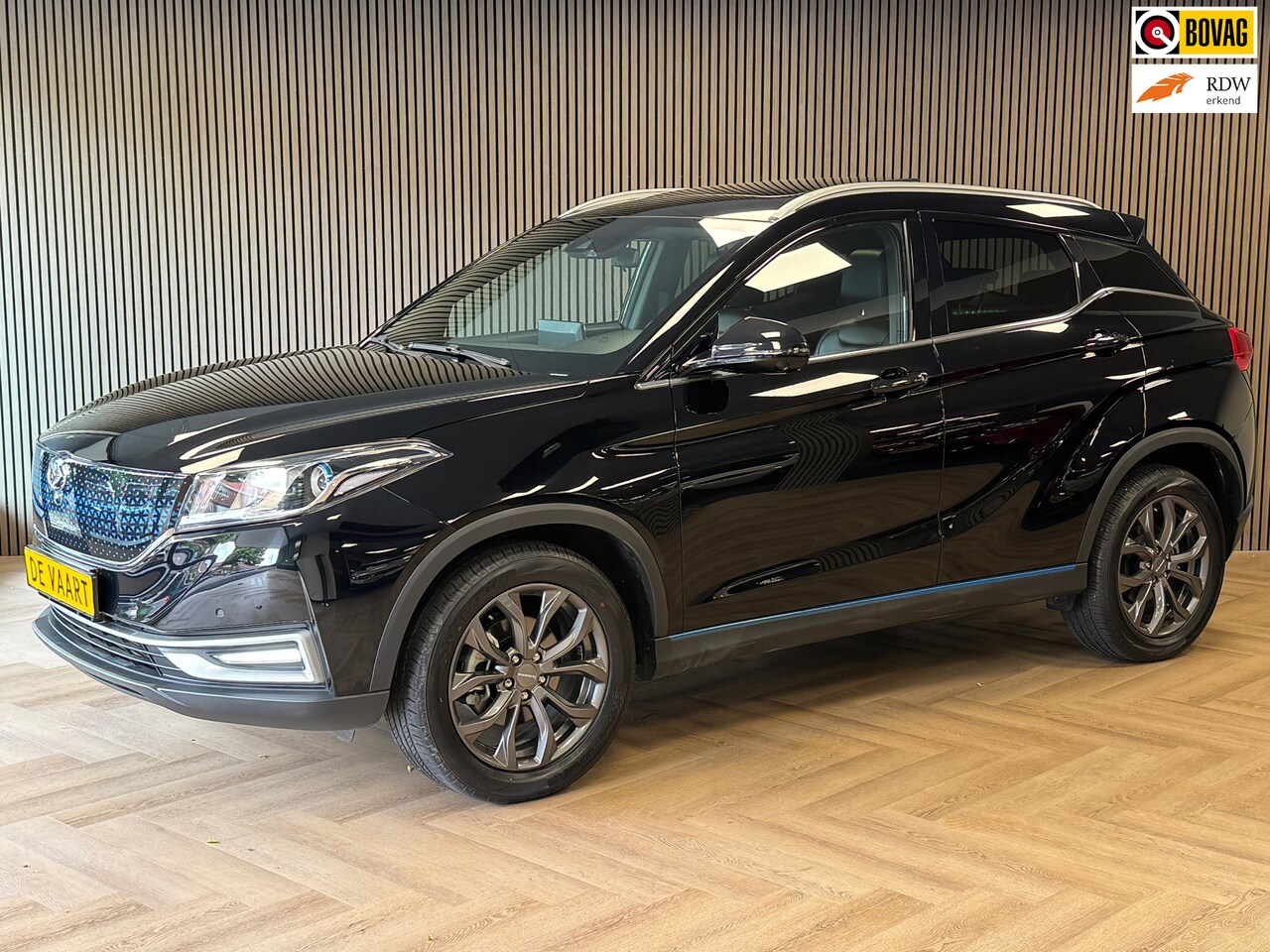 Seres 3 - 52kWh AUT. PANORAMADAK CAMERA 360° KEYLESS NAVIGATIE DRIVING ASSISTANCE LEDER AIRCO PDC US - AutoWereld.nl