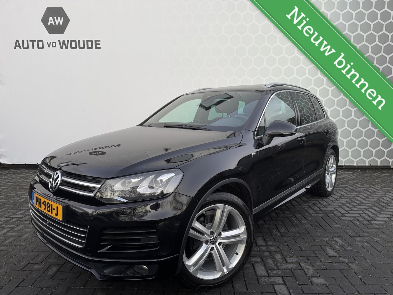Volkswagen Touareg - 4.2 V8 TDI Pano R-line Nieuwe APK - AutoWereld.nl