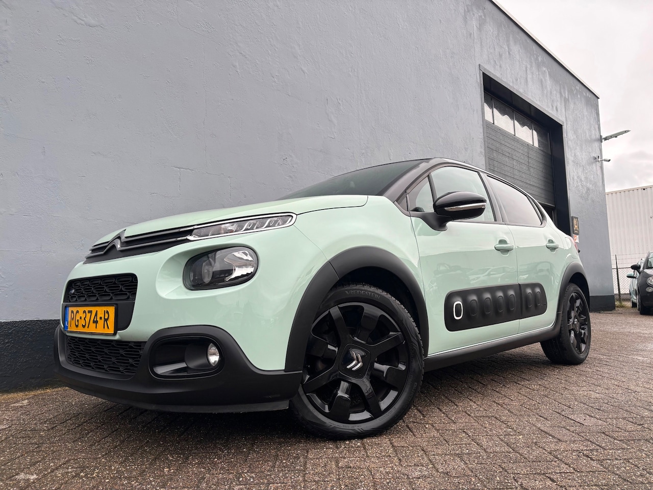 Citroën C3 - 1.2 S&S Shine Automaat - Dealer Onderhouden - AutoWereld.nl