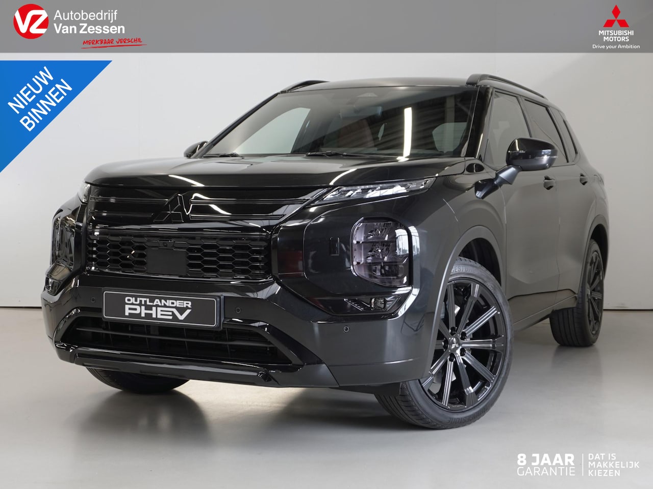 Mitsubishi Outlander - 2.4 PHEV Black Edition | Head up | 20 inch | Full Black | 8 jaar garantie | Rijklaarprijs - AutoWereld.nl