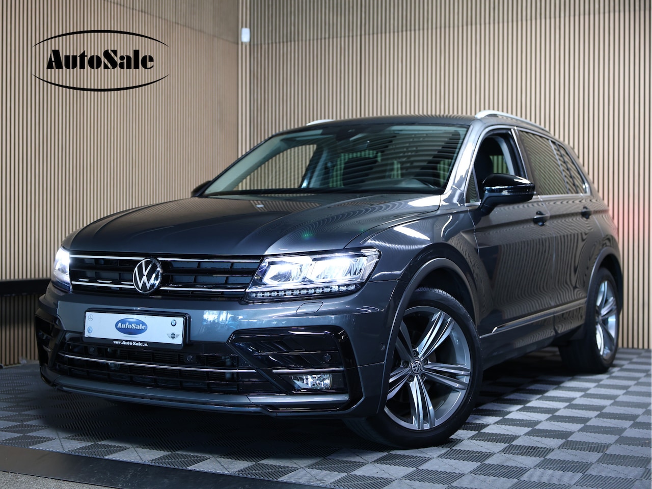 Volkswagen Tiguan - 1.5 TSI ACT Highline Business R 1.5 TSI ACT Highline Business R - AutoWereld.nl