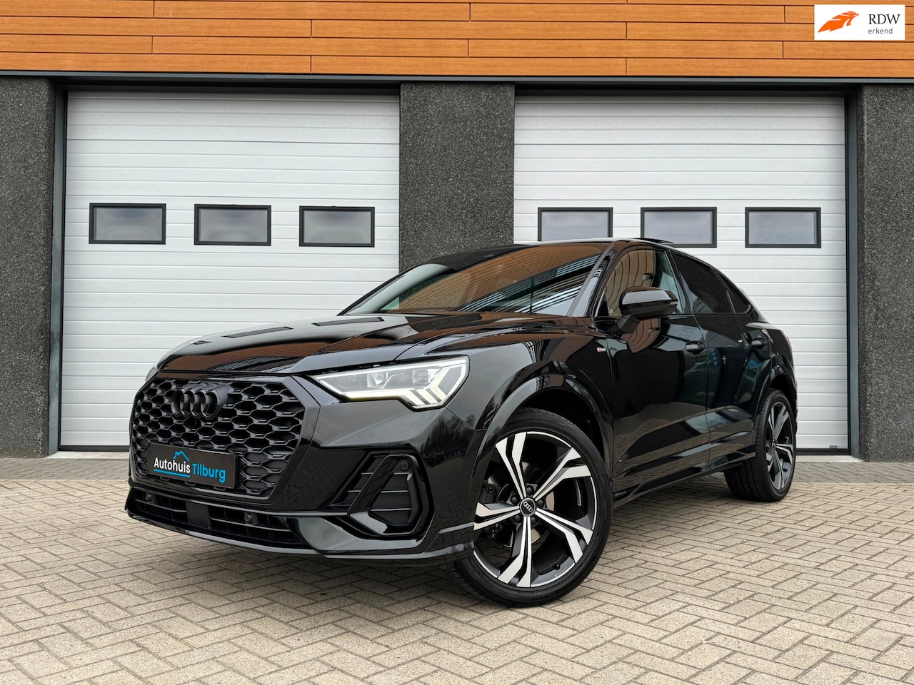 Audi Q3 Sportback - 35 TFSI 3X S-Line Pano Navi ACC Leder - AutoWereld.nl