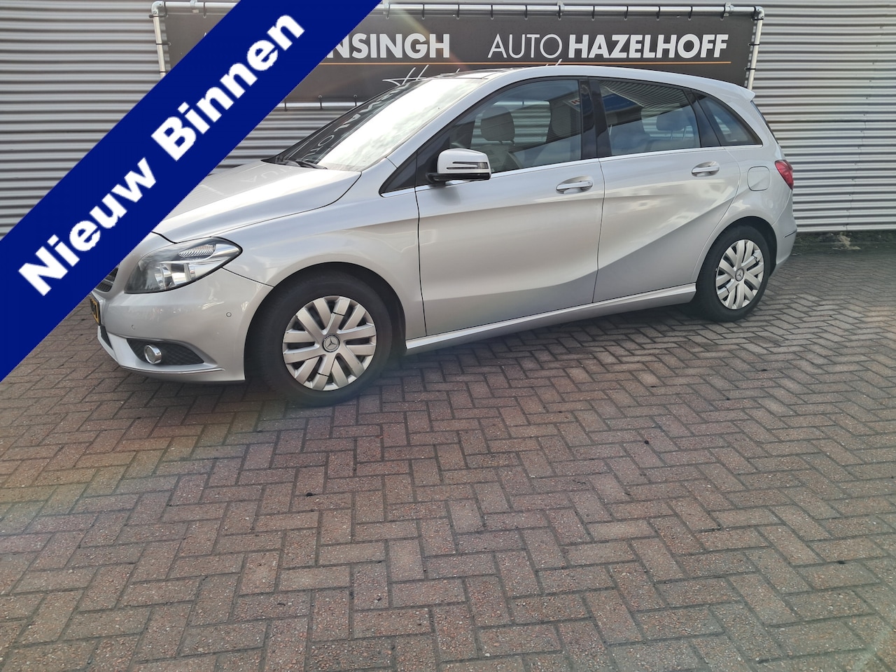 Mercedes-Benz B-klasse - 180 Prestige Automaat Schuifdak en slechts 106.198 km!! | Clima | LM Velgen | Zomer en win - AutoWereld.nl