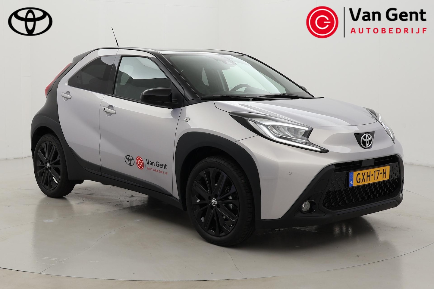 Toyota Aygo X - 1.0 VVT-i S-CVT JBL | Navigatie | Keyless | Stoelverwarming | Parkeersensoren voor/achter - AutoWereld.nl