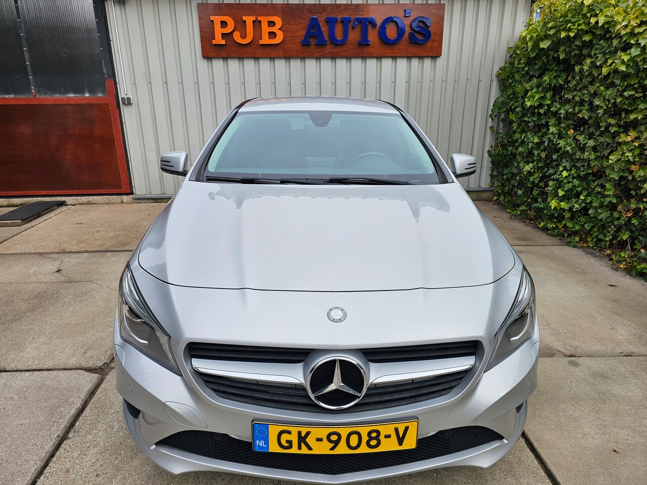 Mercedes-Benz CLA-klasse Shooting Brake - 180 Ambition Dealer onderhouden!