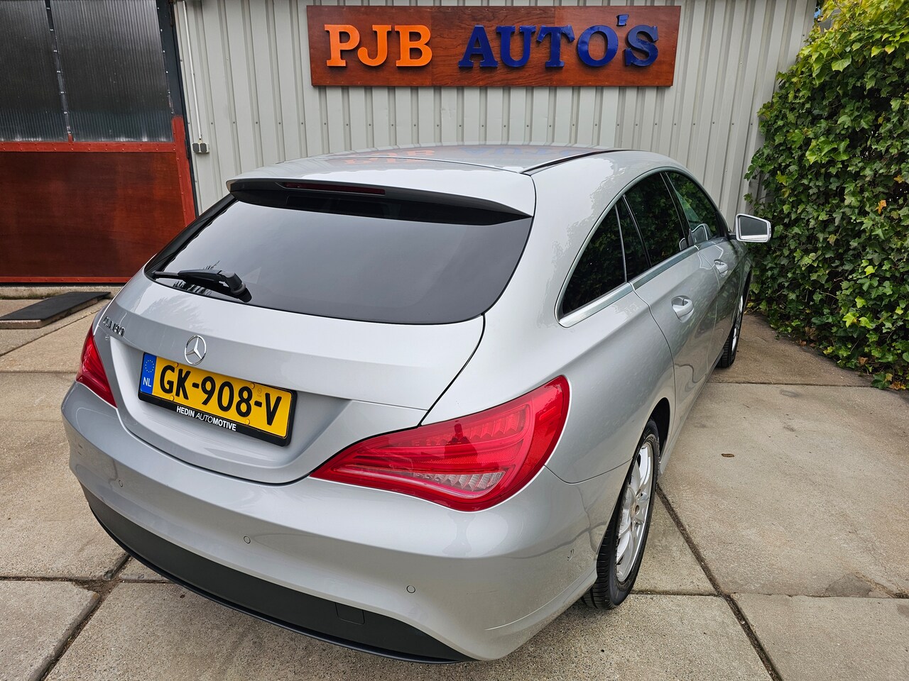 Mercedes-Benz CLA-klasse Shooting Brake - 180 Ambition Dealer onderhouden!