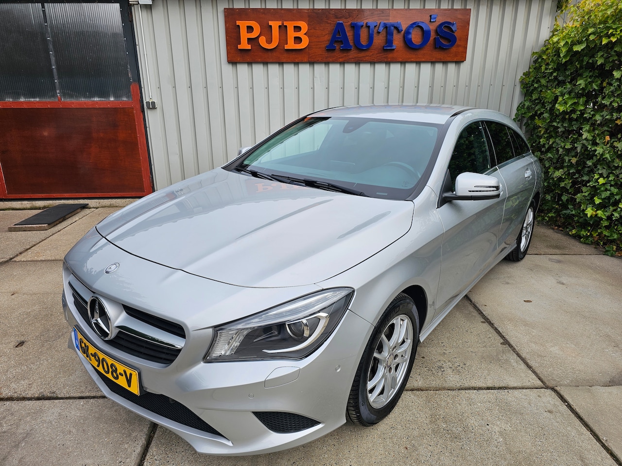 Mercedes-Benz CLA-klasse Shooting Brake - 180 Ambition Dealer onderhouden!