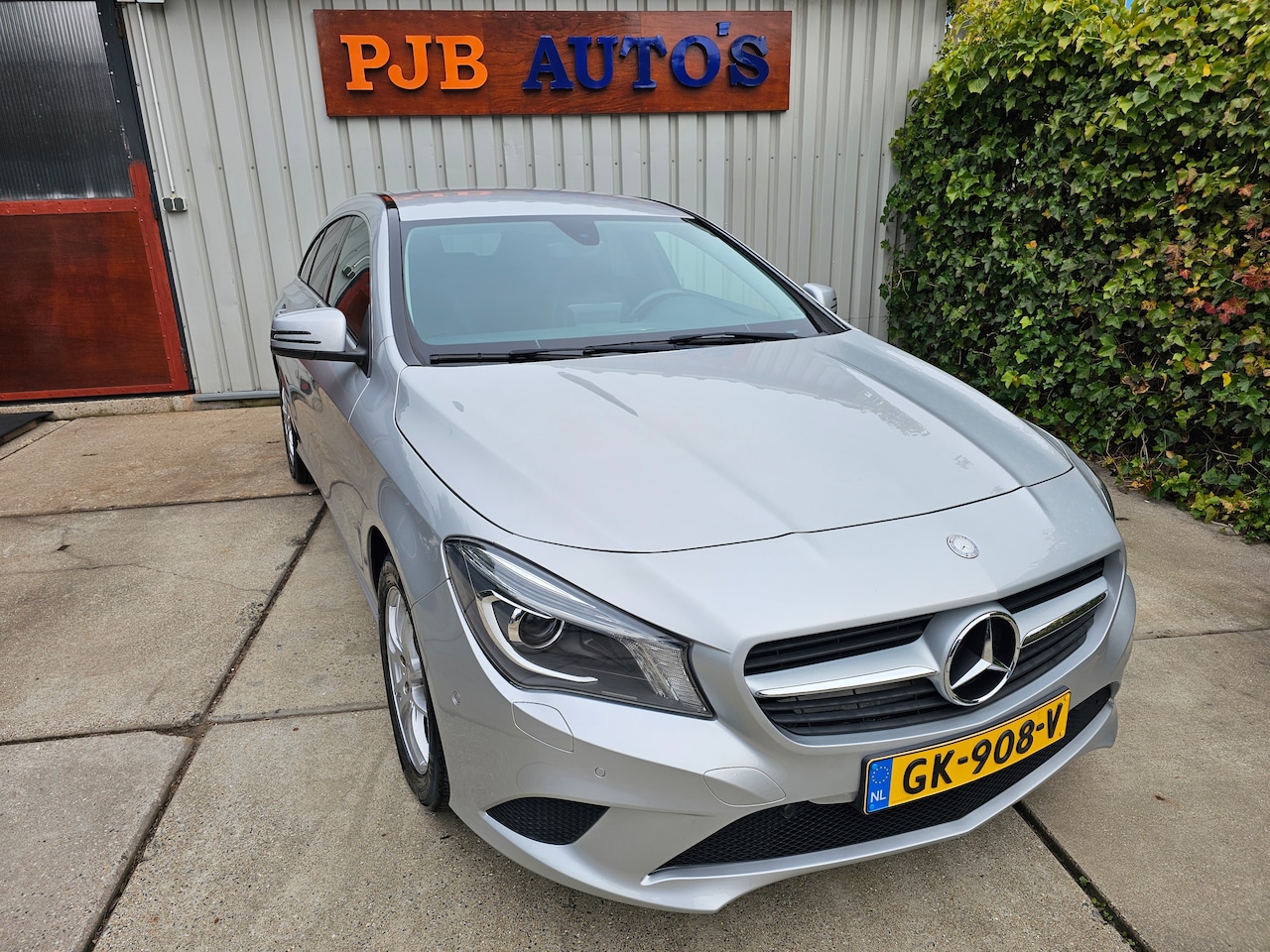 Mercedes-Benz CLA-klasse Shooting Brake - 180 Ambition Dealer onderhouden!