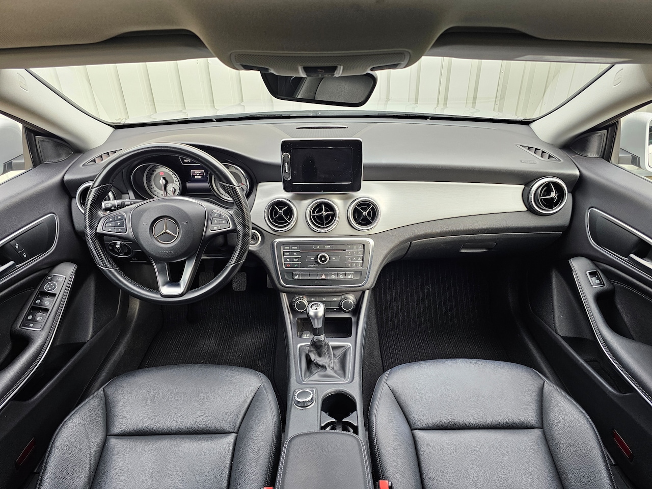 Mercedes-Benz CLA-klasse Shooting Brake - 180 Ambition Dealer onderhouden!