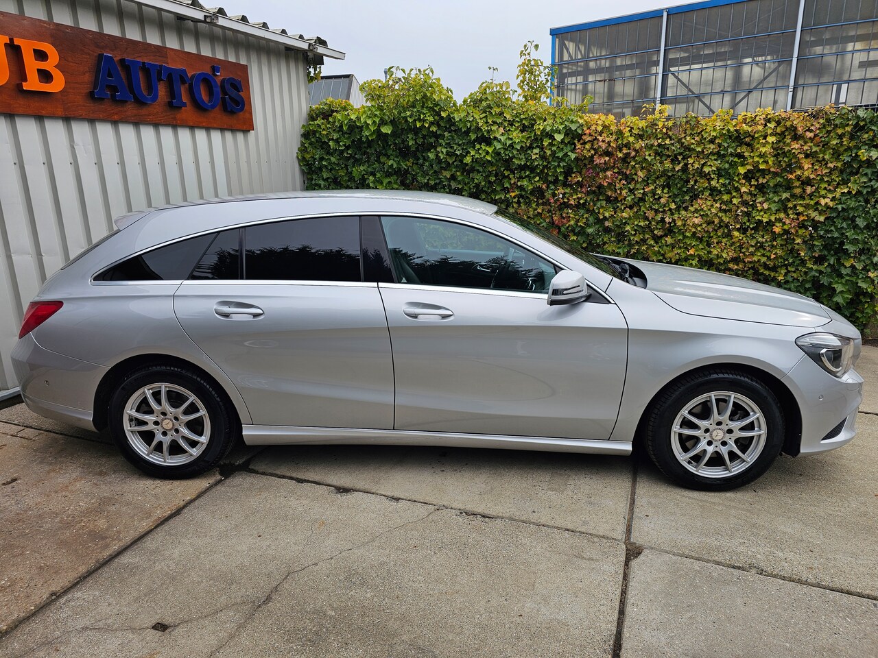 Mercedes-Benz CLA-klasse Shooting Brake - 180 Ambition Dealer onderhouden!