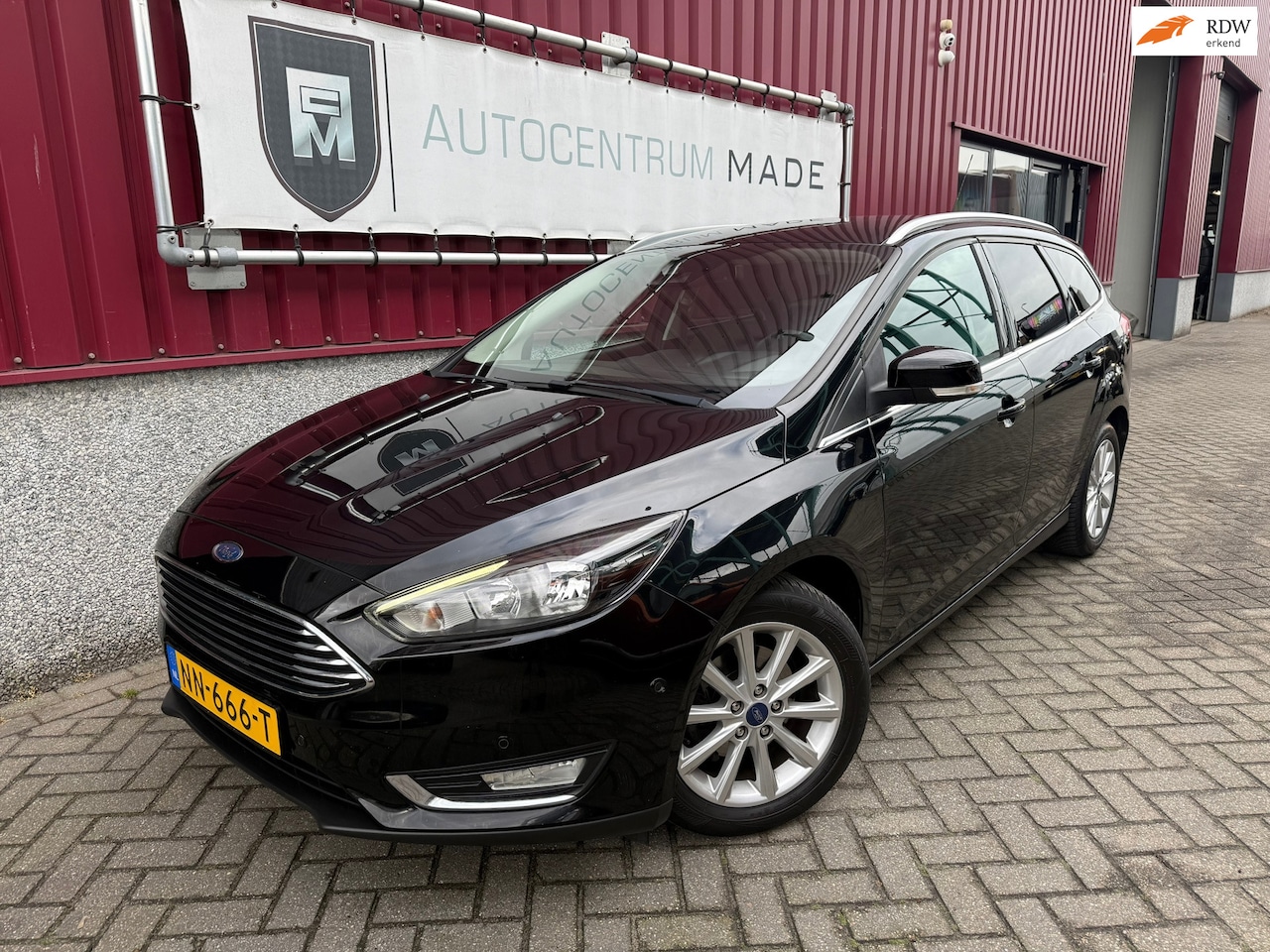 Ford Focus Wagon - 1.0 Titanium // Clima // Navi // PDC // Stoelverwarming // - AutoWereld.nl