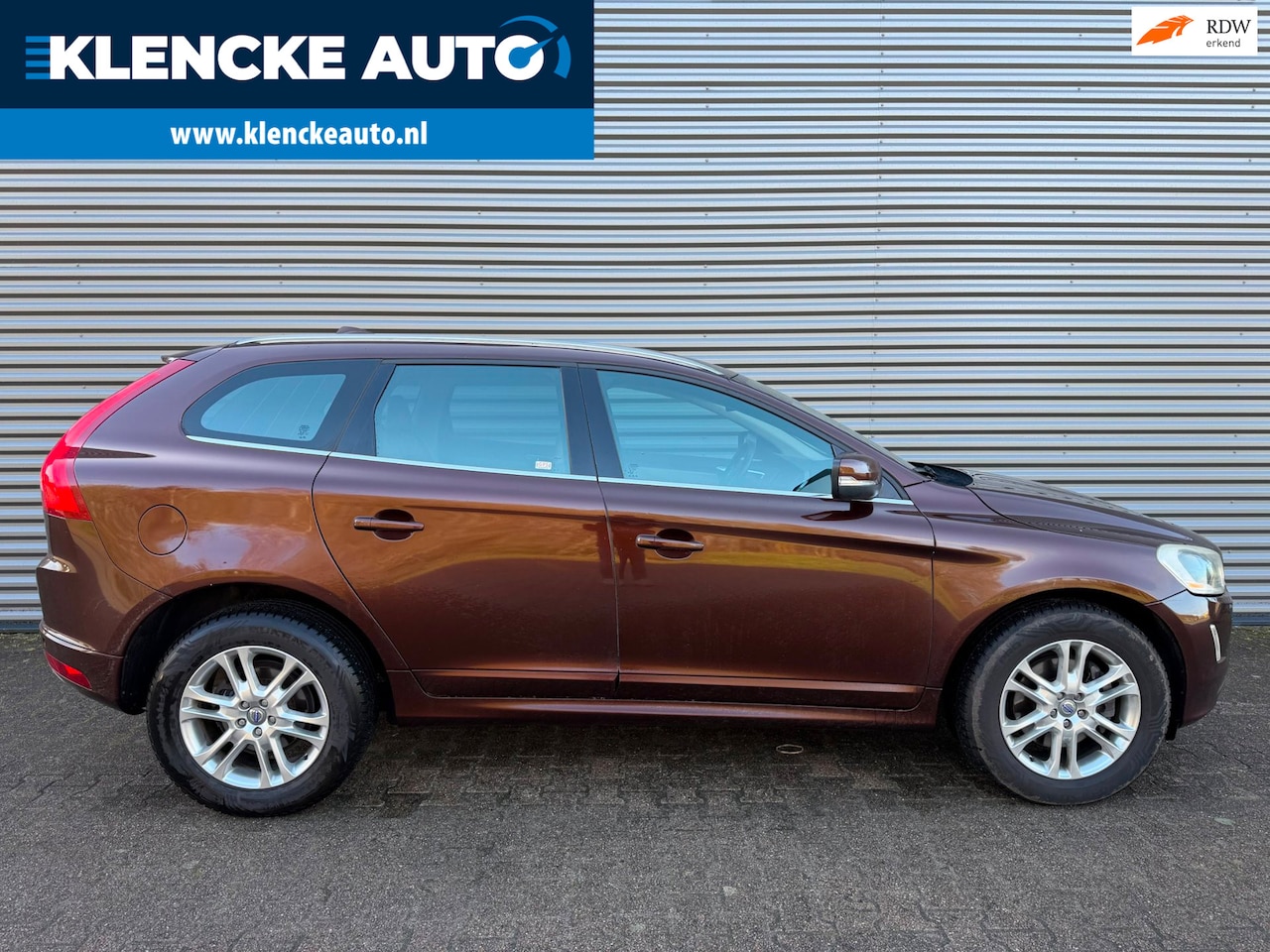 Volvo XC60 - 2.0 T5 FWD Summum 184.282km Schuifdak Xenon Leer Stoelverwarming 241PK Automaat - AutoWereld.nl