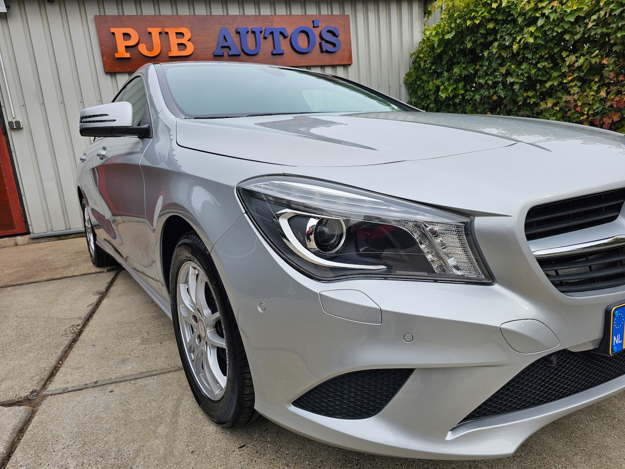 Mercedes-Benz CLA-klasse Shooting Brake - 180 Ambition Dealer onderhouden!