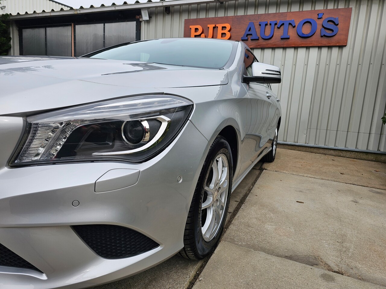 Mercedes-Benz CLA-klasse Shooting Brake - 180 Ambition Dealer onderhouden!