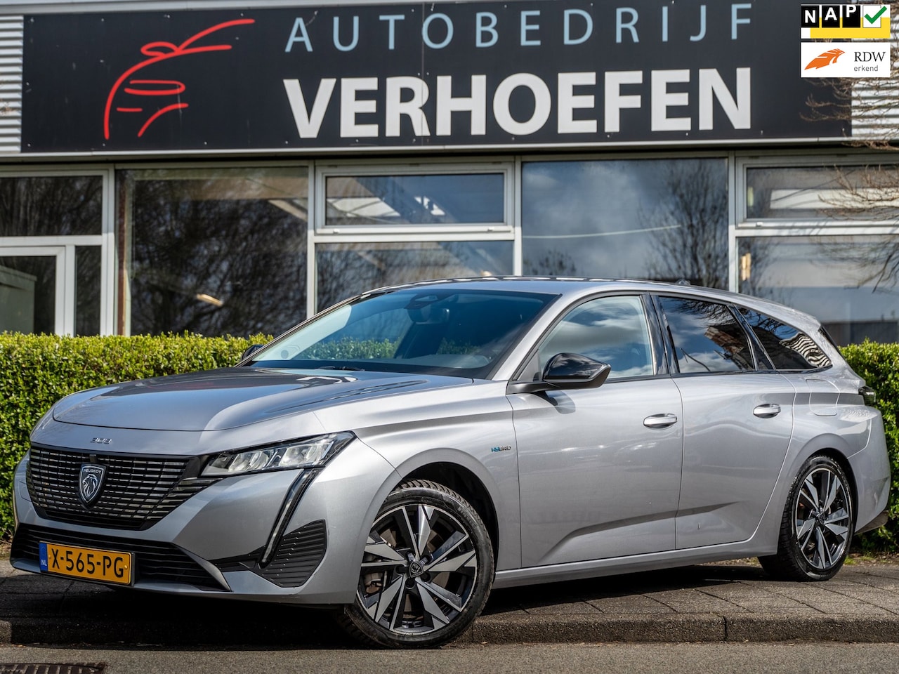 Peugeot 308 SW - 1.6 Plug-in Hybrid 180 Allure - AUTOMAAT - APPLECARPLAY - ADAPTIVE CRUISE - 360 CAMERA ! - AutoWereld.nl