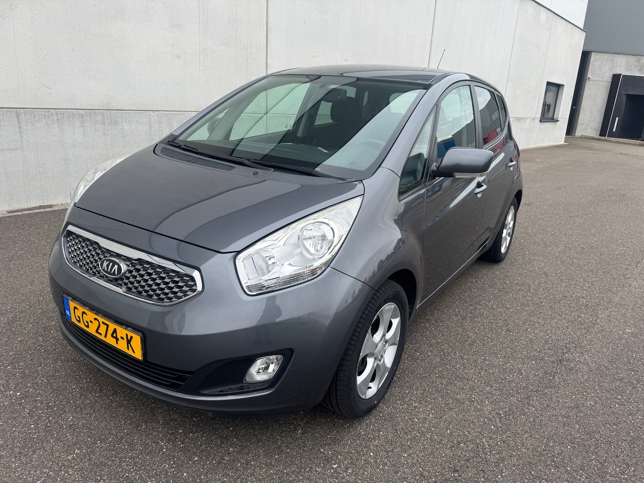 Kia Venga - 1.6 CVVT X-ecutive Automaat weinig km !! - AutoWereld.nl