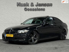 BMW 3-serie - 320i Panoramadak Navigatie Cruise Stoelverwarming