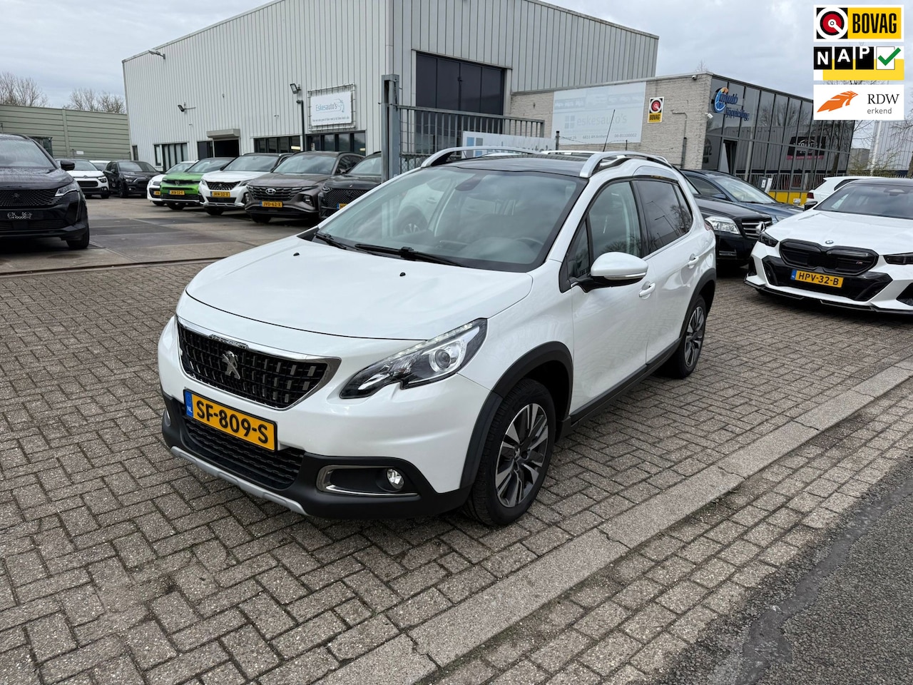 Peugeot 2008 - 1.2 PureTech Allure Panodak, Navi, trekhaak, NAP - AutoWereld.nl