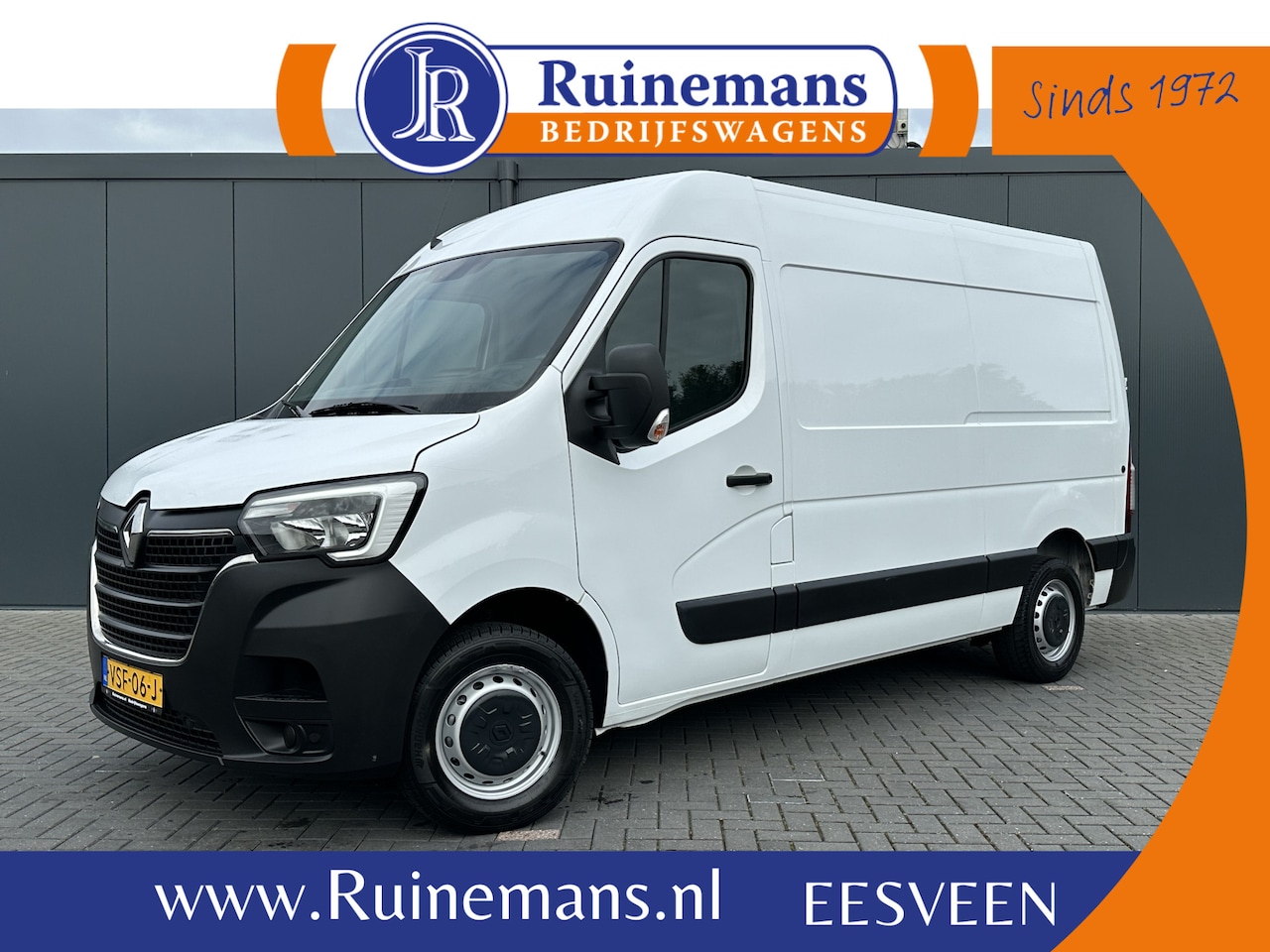 Renault Master - T35 2.3 dCi 136 PK / L2H2 / 1e EIG. / 43.914 KM / TREKHAAK / AIRCO / NAVI / 2.500 KG AHG - AutoWereld.nl