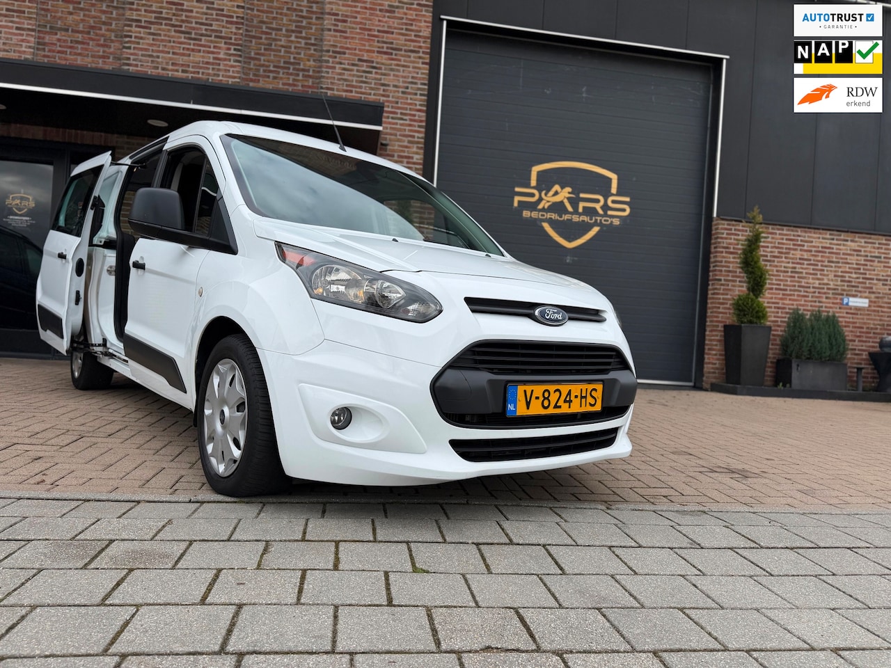 Ford Transit Connect - 1.5 TDCI L2 Trend Lang 3 Persoons Airco Navi Elk.Ramen Camera - AutoWereld.nl