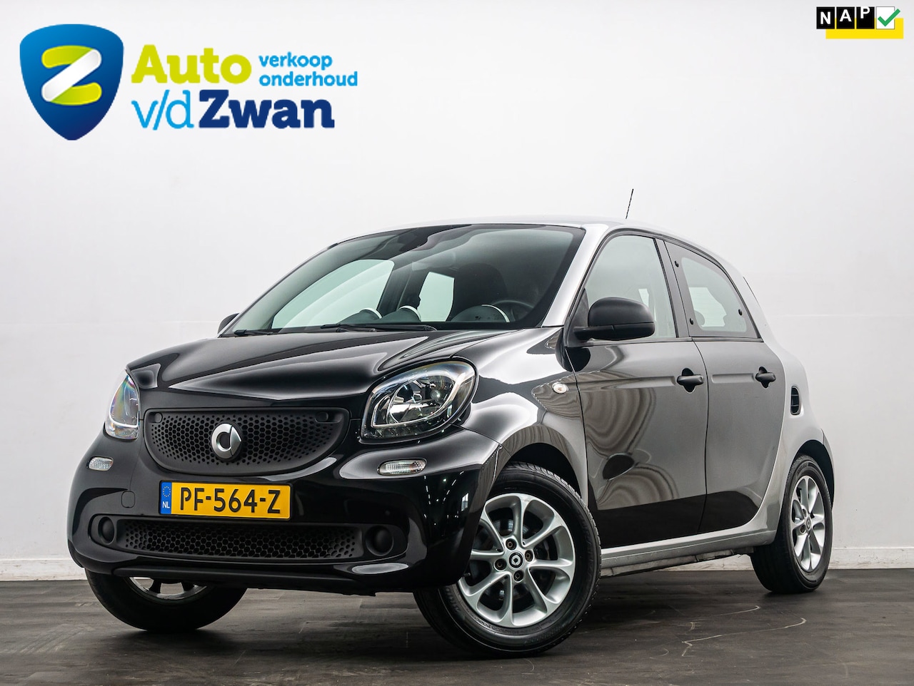 Smart Forfour - 1.0 Pure TwoTone Clima/Cruise/Nap - AutoWereld.nl