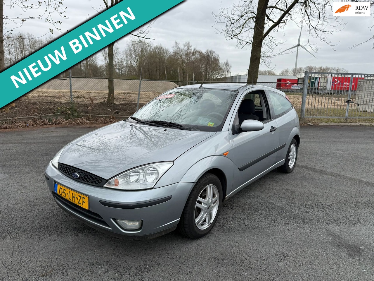 Ford Focus - 1.6-16V Trend ZO INGERUILD DUS ZO WEG PRIJSJE - AutoWereld.nl