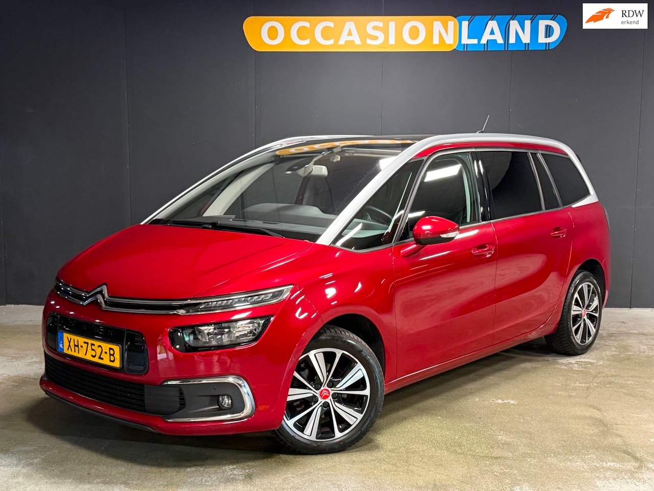 Citroën Grand C4 Picasso - 1.2 PureTech Shine 7p|PANO|CAMERA|DODEHOEK|KEYLESS|CARPLAY|BLUETOOTH|MASSAGE|CRUISE|17INCH - AutoWereld.nl