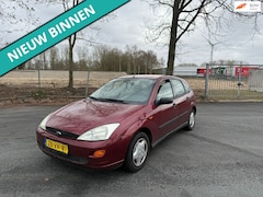 Ford Focus - 1.4-16V Trend ZO INGERUILD DUS ZO WEG PRIJSJE
