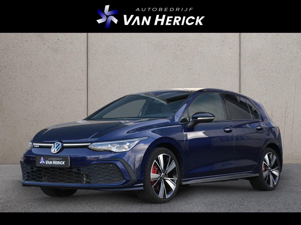 Volkswagen Golf - 1.4 eHybrid GTE | IQ Light | Black Style | ACC | Winterpakket - AutoWereld.nl