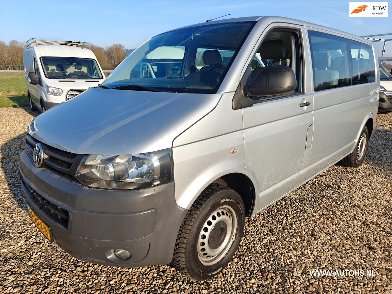 Volkswagen Transporter Kombi - 2.0 TDI L2H1 Trendline 2.0 TDI L2H1 Trendline , Lang , euro 5 , Airco , 9 persoons , apk jan. 2027, 2e Eig. - AutoWereld.nl
