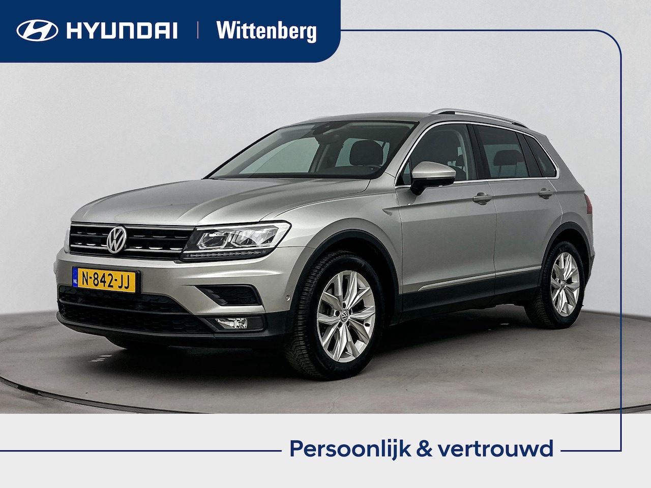 Volkswagen Tiguan - 1.4 TSI ACT Comfortline Business R | Achteruitrij camera | Navigatie | Cruise control | Ap - AutoWereld.nl