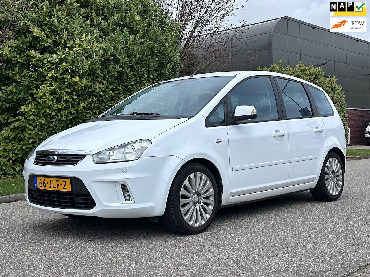 Ford C-Max - 1.8-16V Titanium Flexifuel Cruise*Clima*NAP*Trekhaak*LM velgen*Parkeersensoren* - AutoWereld.nl