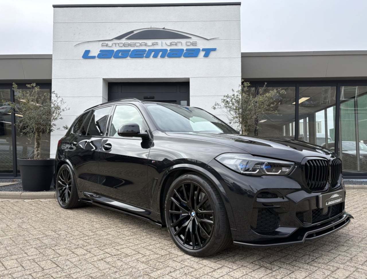 BMW X5 - xDrive45e Pano| Softclose | trekhaak | Massage | Maxton |Org.NL - AutoWereld.nl