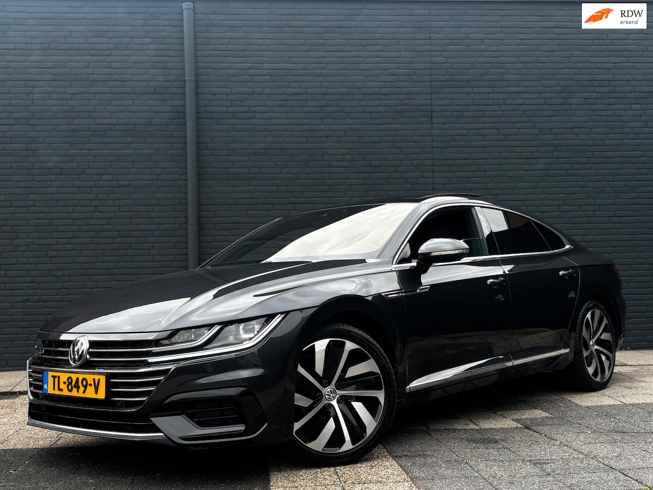 Volkswagen Arteon - 1.5 TSI | R-Line | Pano | Virtual Cockpit | Sfeerverlichting |ACC - AutoWereld.nl