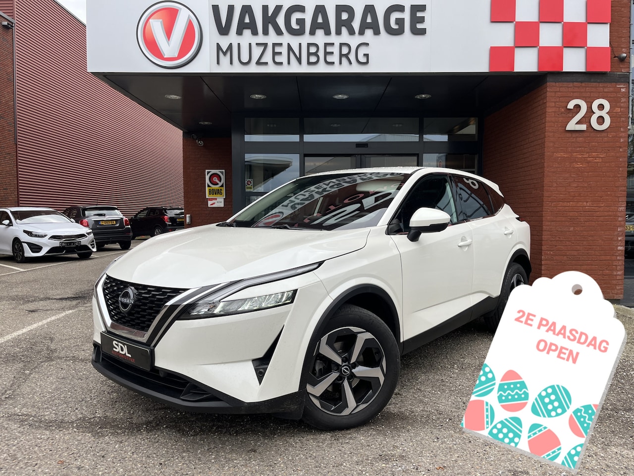 Nissan Qashqai - 1.3 MHEV Xtronic N-Connecta // ADAPT. CRUISE // DODEHOEK // 360 CAMERA+SENSOREN // KEYLESS - AutoWereld.nl