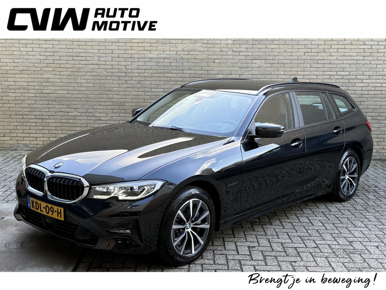 BMW 3-serie Touring - 330e 292pk | Sportstoelen | M-stuur | Stoelverwarming | Elektrisch wegklapbare trekhaak | - AutoWereld.nl