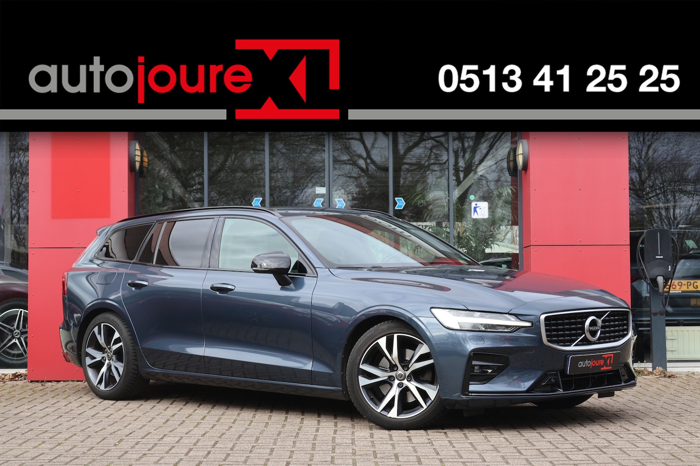 Volvo V60 - 2.0 T4 R-Design | Intellisafe Pro Line | Harman/Kardon | Leder | Camera | Trekhaak | - AutoWereld.nl