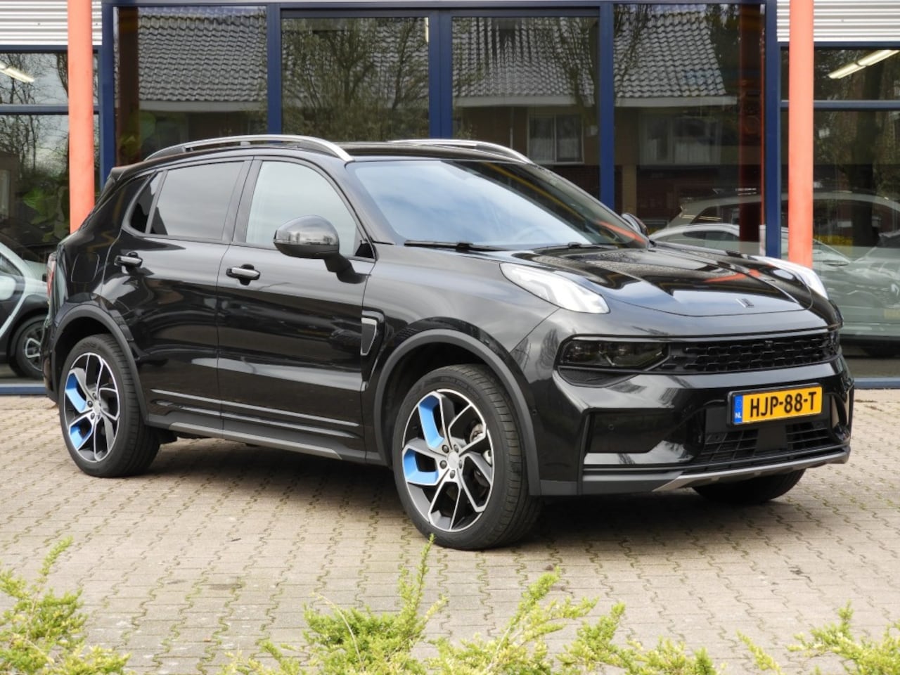 Lynk & Co 01 - 2025 1.5 PLUG-IN Hybrid STUUR+STOELVERW/BLACK LINED - AutoWereld.nl