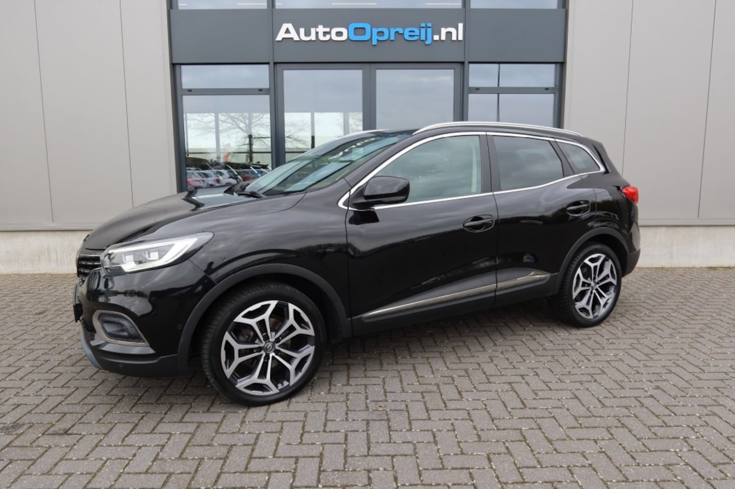 Renault Kadjar - 1.3 Tce zen 140pk Automaat panoramadak trekhaak navi - AutoWereld.nl