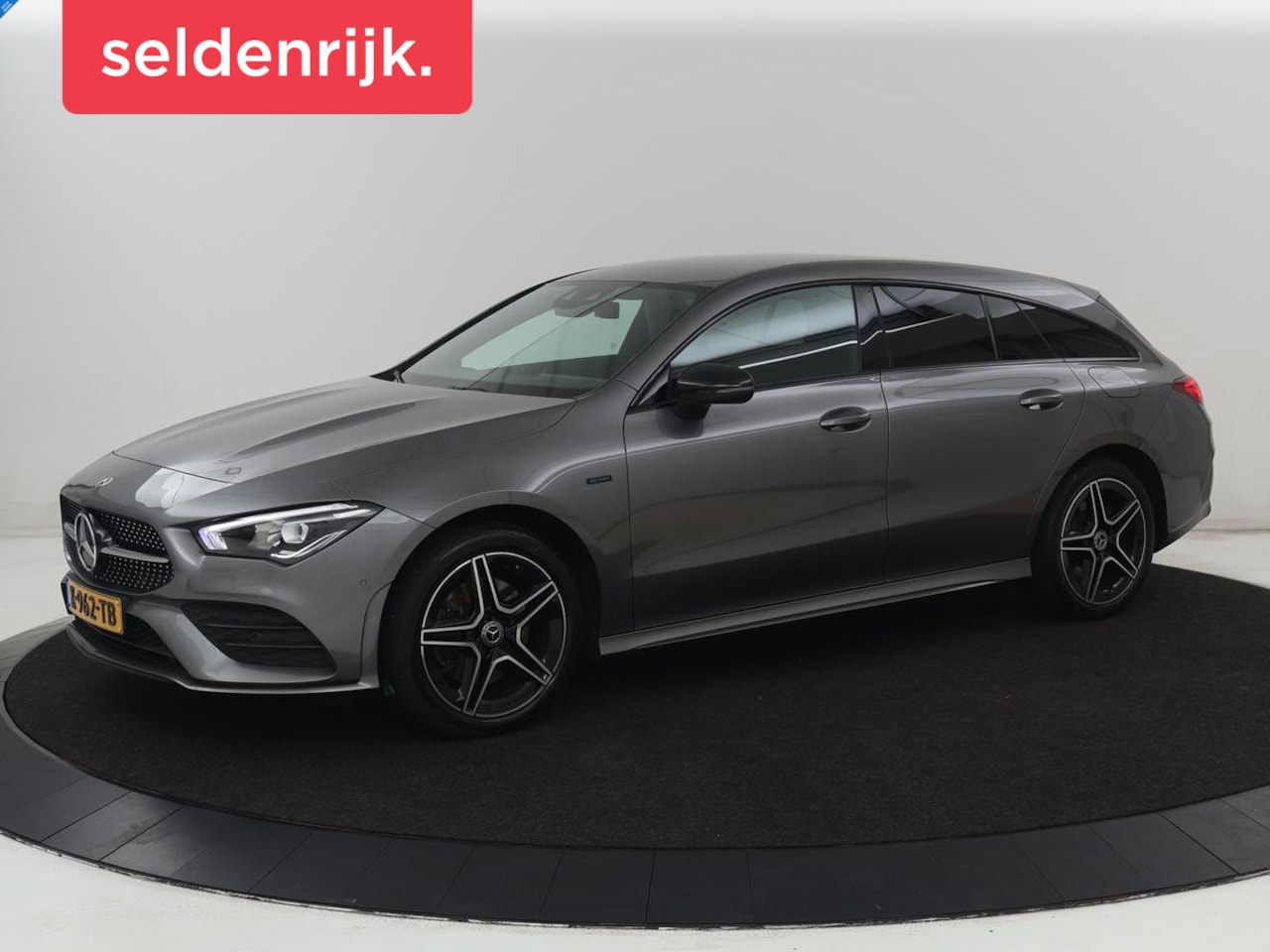 Mercedes-Benz CLA-klasse Shooting Brake - 250e AMG Limited | Stoelverwarming | Carplay | Leder/Alcantara | Camera | Sfeerverlichting - AutoWereld.nl