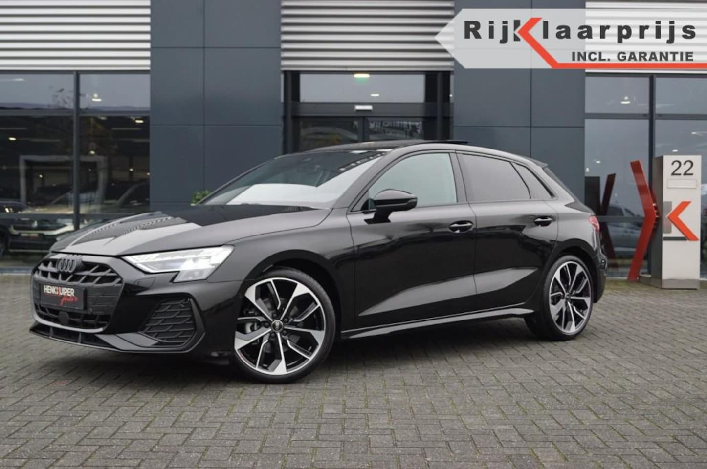 Audi A3 Sportback - Sportback 35 TFSI S-Tronic S-Line facelift/ Leer ruitmotief/ Panodak/ 19 Inch LM/Camera - AutoWereld.nl