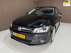 Volkswagen Jetta - 1.4 TSI Hybrid Highline/Navi/F1/DSG-7/Led/Xenon