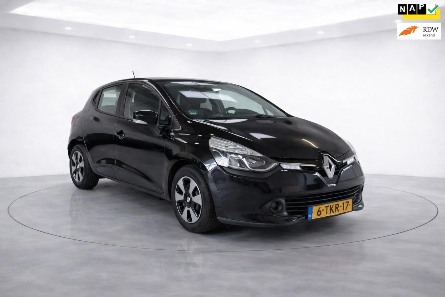 Renault Clio - 0.9 TCe Expression|airco|navi|jaar APK - AutoWereld.nl