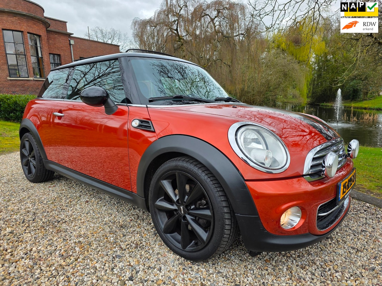 MINI Cooper - Mini 1.6 Business Line Airco Panodak - AutoWereld.nl